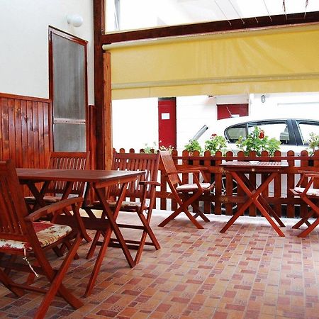 Voyager Bed & Breakfast Novi Sad Restaurant photo