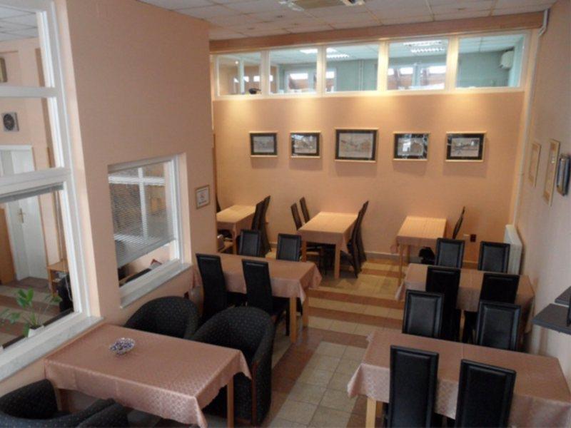 Voyager Bed & Breakfast Novi Sad Exterior photo