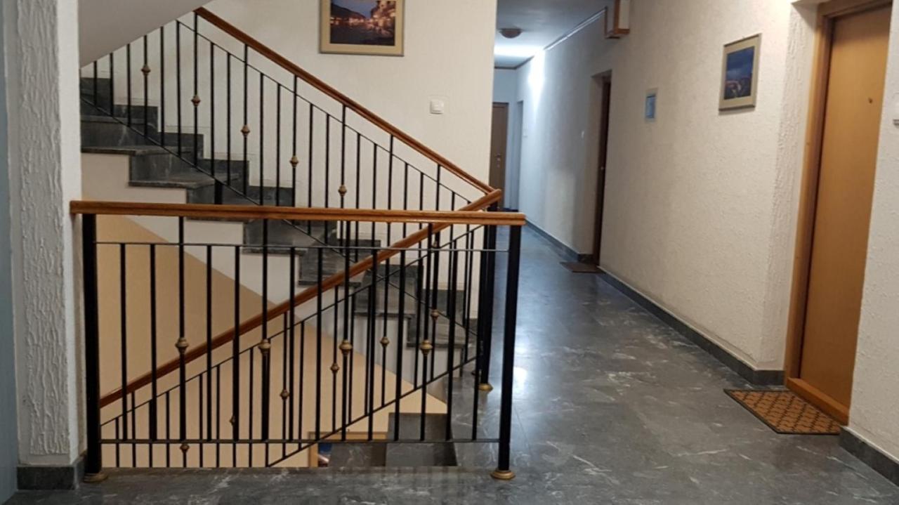 Voyager Bed & Breakfast Novi Sad Exterior photo