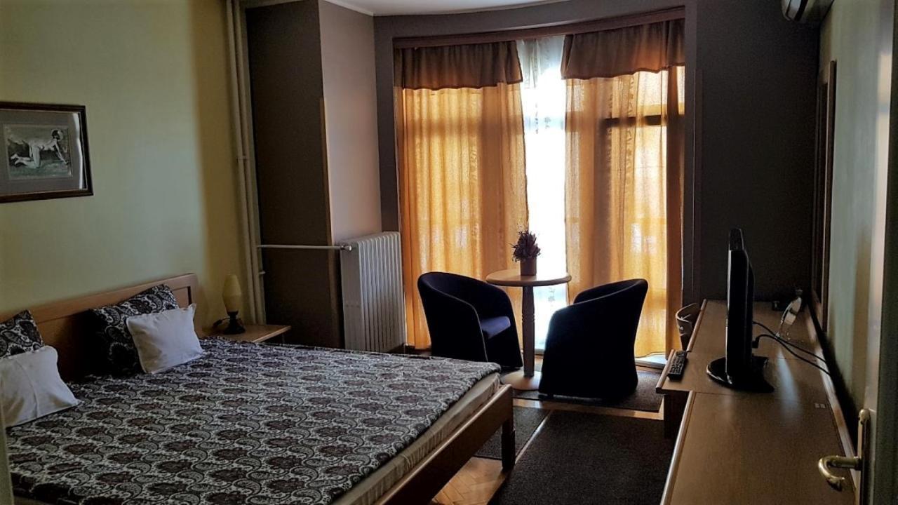Voyager Bed & Breakfast Novi Sad Exterior photo